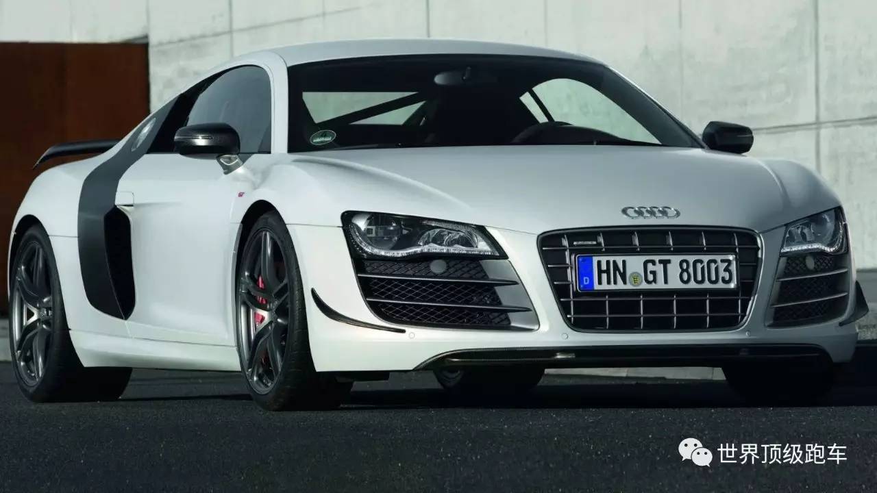 奥迪最新款跑车，速度与情感的完美融合