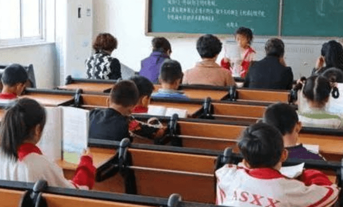 最新中小学师生比标准，重塑教育生态的核心要素