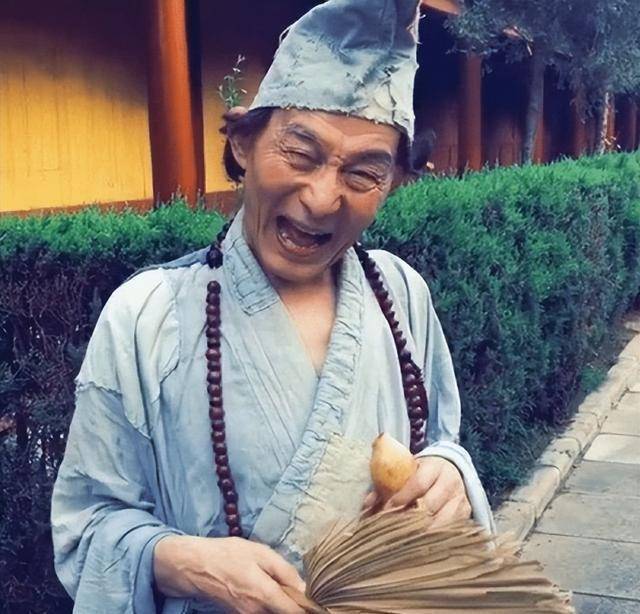最新版的济公，小巷神秘治愈力量重现荧屏