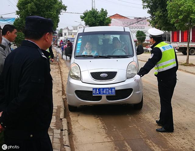 警校新生指南，学习警务技能与知识的全面步骤解析
